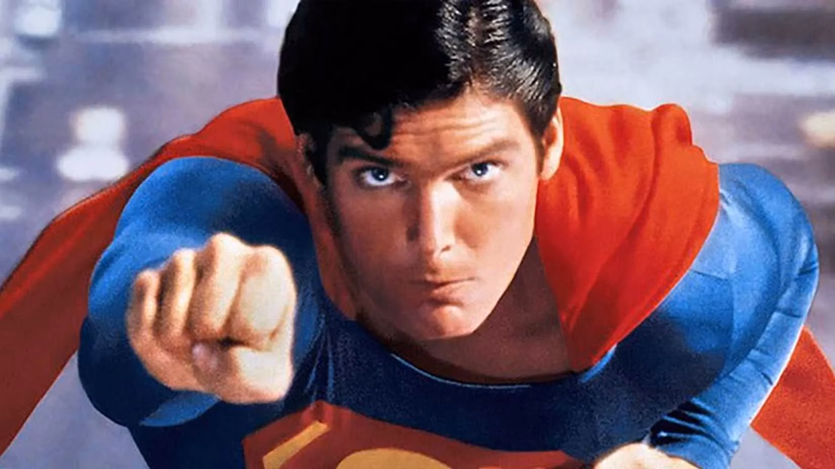 john-wayne-s-epic-superman-endorsement-the-untold-story-of-a-hollywood-legend-s-final-prophecy-image-1